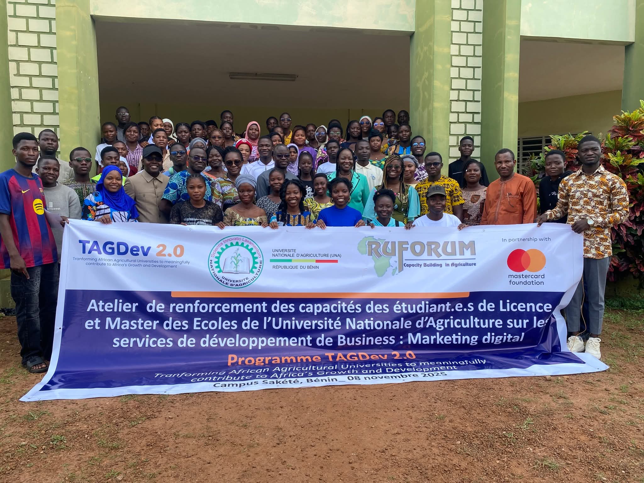 𝐋’𝐔𝐍𝐀 𝐢𝐧𝐢𝐭𝐢𝐞 𝐩𝐥𝐮𝐬 𝐝𝐞 𝟖𝟎 é𝐭𝐮𝐝𝐢𝐚𝐧𝐭𝐬 𝐚𝐮 𝐦𝐚𝐫𝐤𝐞𝐭𝐢𝐧𝐠 𝐝𝐢𝐠𝐢𝐭𝐚𝐥 𝐚𝐠𝐫𝐢𝐜𝐨𝐥𝐞 𝐠𝐫â𝐜𝐞 𝐚𝐮 𝐩𝐫𝐨𝐠𝐫𝐚𝐦𝐦𝐞 𝐓𝐀𝐆𝐃𝐞𝐯 𝟐.𝟎